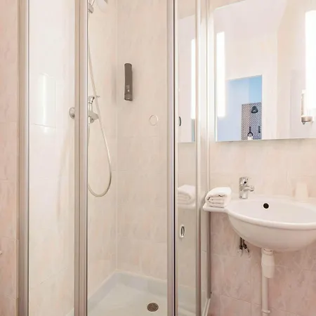 Hotel Roi Soleil Mulhouse-kingersheim 2*